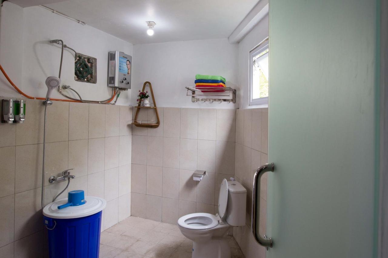 Villa Joglo Yudhistira à Sleman  Extérieur photo